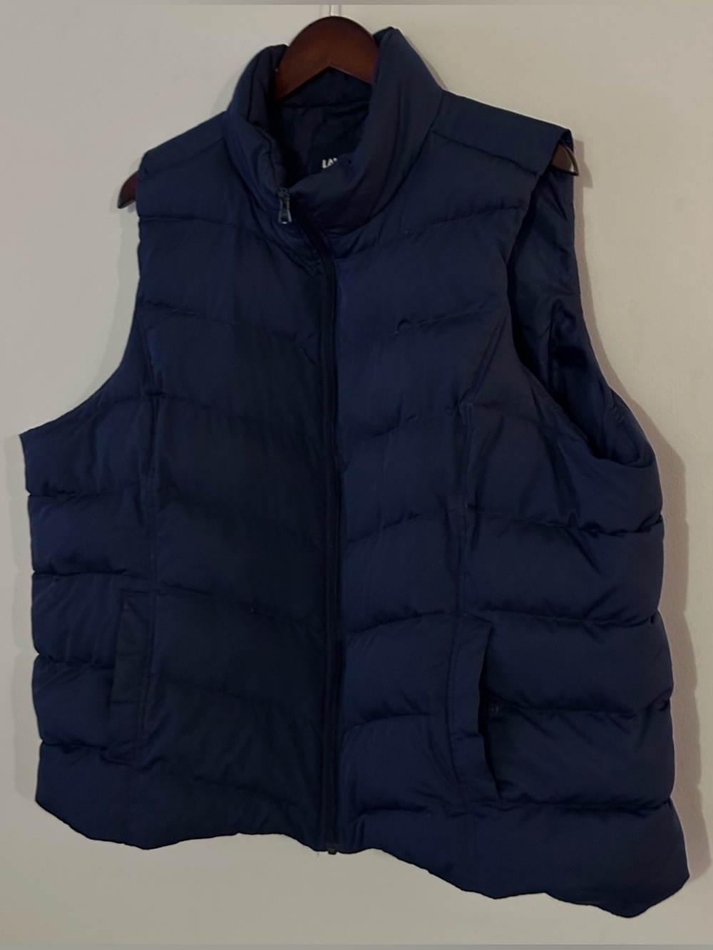 Land’s End women’s 2x 20w-22w navy blue vest body insulation: down/feathers